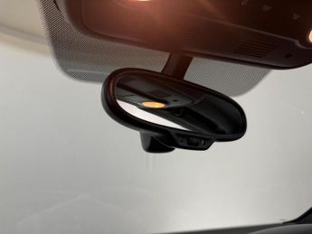 VOLKSWAGEN GOLF 2.0 TSI R Cabriolet DSG Euro 5 2dr