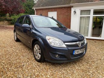 Vauxhall Astra 1.8i 16v Design 5dr