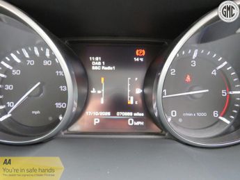 LAND ROVER RANGE ROVER EVOQUE 2.2 SD4 Prestige F.S.H Panoramic Roof, 360 Cameras