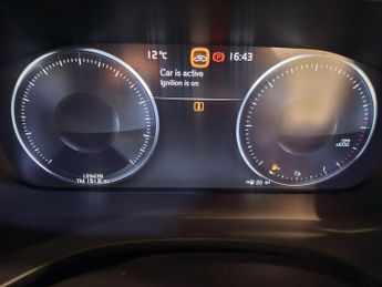 VOLVO XC60 2.0 Momentum D4 AWD