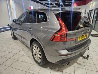 VOLVO XC60 2.0 Momentum D4 AWD