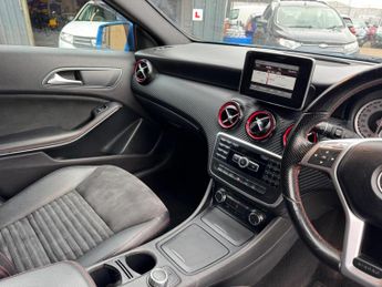 MERCEDES-BENZ A CLASS 2.0 A250 BlueEfficiency Engineered by AMG 7G-DCT Euro 6 (s/s) 5d