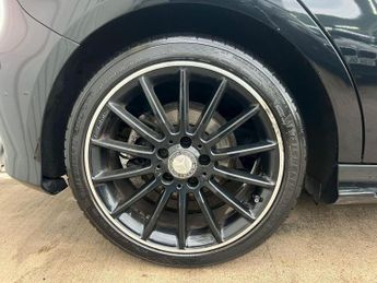 MERCEDES-BENZ A CLASS 2.1 A200d AMG Line (Premium) 7G-DCT Euro 6 (s/s) 5dr