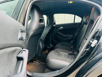 MERCEDES-BENZ A CLASS 2.1 A200d AMG Line (Premium) 7G-DCT Euro 6 (s/s) 5dr