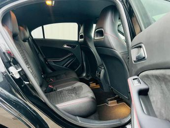 MERCEDES-BENZ A CLASS 2.1 A200d AMG Line (Premium) 7G-DCT Euro 6 (s/s) 5dr