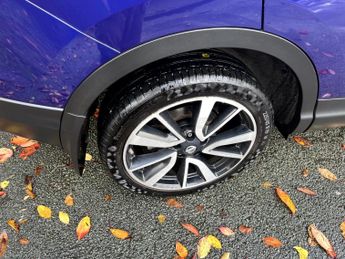 NISSAN QASHQAI 1.2 DIG-T Tekna