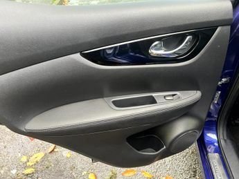 NISSAN QASHQAI 1.2 DIG-T Tekna