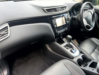 NISSAN QASHQAI 1.2 DIG-T Tekna