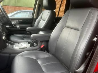 LAND ROVER DISCOVERY 4 3.0 SD V6 HSE Luxury
