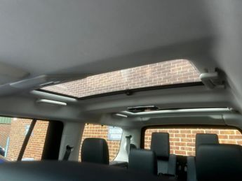 LAND ROVER DISCOVERY 4 3.0 SD V6 HSE Luxury