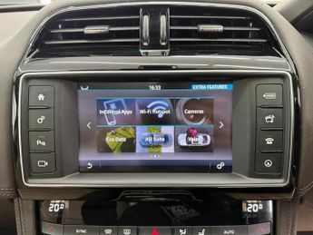 JAGUAR F-PACE 2.0 D180 Portfolio Auto AWD Euro 6 (s/s) 5dr