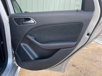 MERCEDES-BENZ B CLASS 2.1 B200d AMG Line (Premium Plus) 7G-DCT Euro 6 (s/s) 5dr