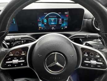 MERCEDES-BENZ A CLASS 1.5 A180d Sport