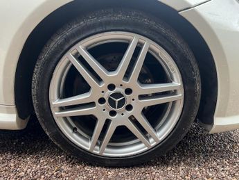 MERCEDES-BENZ E CLASS 3.0 E350 CDI V6 BlueEfficiency Sport