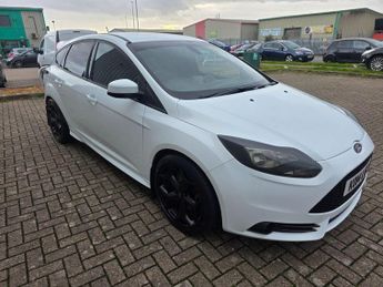 Ford Focus 2.0 T EcoBoost ST-2