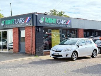 Toyota Auris 1.8 VVT-h T4