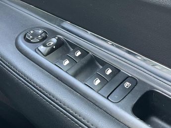 PEUGEOT 3008 1.6 BlueHDi Allure