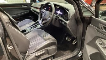 VOLKSWAGEN GOLF 1.5 eTSI MHEV R-Line