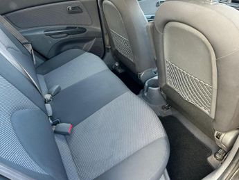 KIA RIO 1.5 CRDi Strike