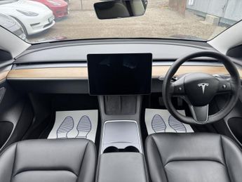 TESLA MODEL 3 (Dual Motor) Long Range