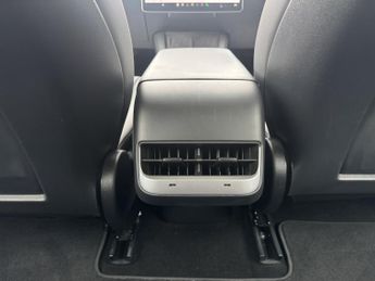 TESLA MODEL 3 (Dual Motor) Long Range