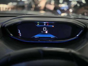 PEUGEOT 5008 1.5 BlueHDi Allure