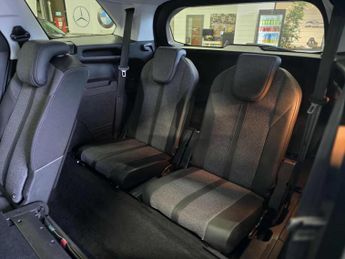 PEUGEOT 5008 1.5 BlueHDi Allure