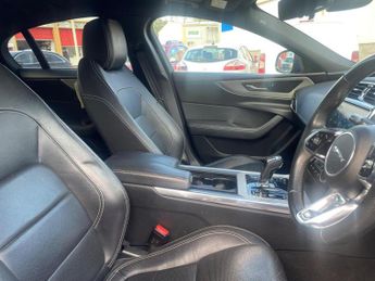 JAGUAR XE 2.0 D180 R-Dynamic S Auto Euro 6 (s/s) 4dr