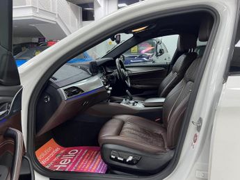 BMW 5 SERIES 2.0 520d M Sport Auto xDrive Euro 6 (s/s) 4dr