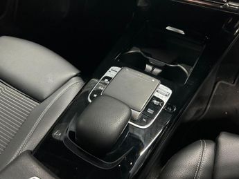 MERCEDES-BENZ A CLASS 1.3 A200 Sport