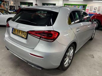 MERCEDES-BENZ A CLASS 1.3 A200 Sport