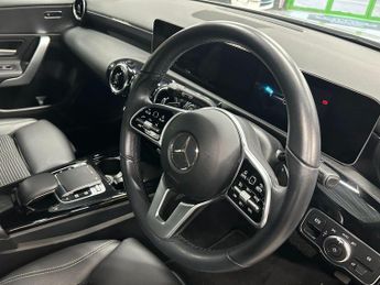 MERCEDES-BENZ A CLASS 1.3 A200 Sport