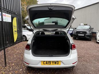 VOLKSWAGEN GOLF 1.6 TDI Match