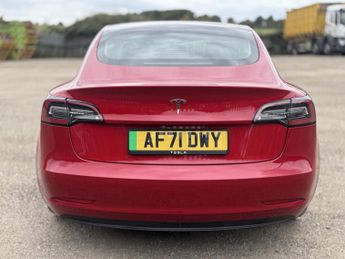 TESLA MODEL 3 Standard Range Plus