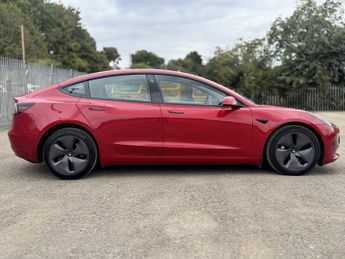TESLA MODEL 3 Standard Range Plus