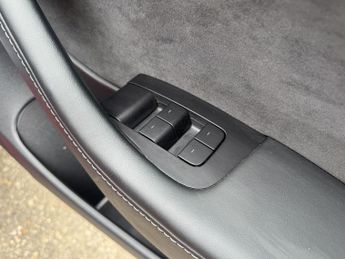 TESLA MODEL 3 Standard Range Plus