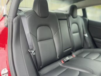 TESLA MODEL 3 Standard Range Plus