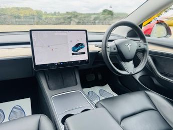 TESLA MODEL 3 Standard Range Plus