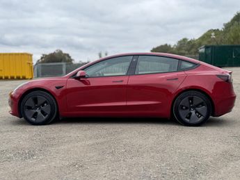 TESLA MODEL 3 Standard Range Plus