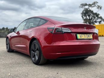 TESLA MODEL 3 Standard Range Plus