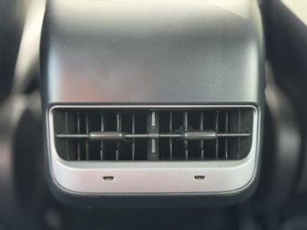 TESLA MODEL 3 (Dual Motor) Long Range