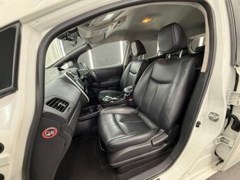 NISSAN LEAF 30kWh Tekna Auto 5dr