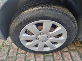 PEUGEOT 207 1.4 16v S