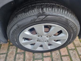 PEUGEOT 207 1.4 16v S