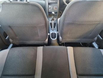 PEUGEOT 207 1.4 16v S