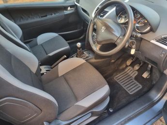 PEUGEOT 207 1.4 16v S