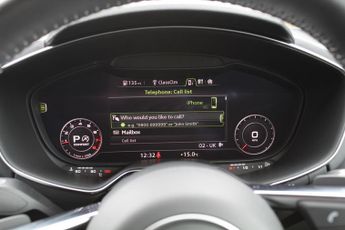 AUDI TT 2.0 TFSI 40 Black Edition