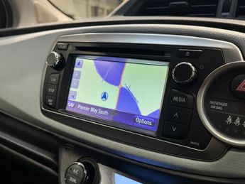 TOYOTA YARIS 1.5 VVT-h Trend