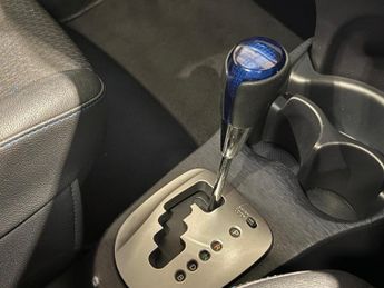 TOYOTA YARIS 1.5 VVT-h Trend