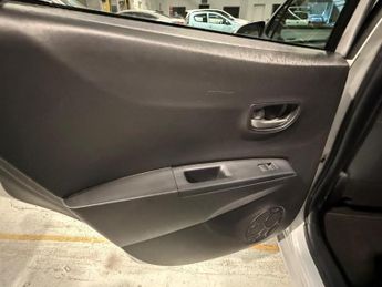 TOYOTA YARIS 1.5 VVT-h Trend